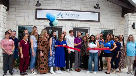 Austin Spine & Rehab celebrates new location in Buda