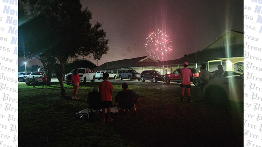 Rain does not deter Buda fireworks