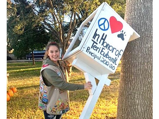 15-year-old dyslexic author creates book box for kids