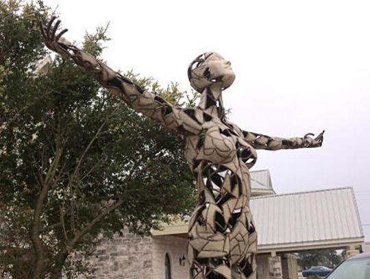 A symbol of inspiration: City of Buda gets a gift