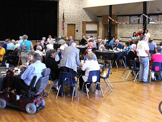 Alumni reminisce during bi-annual reunion