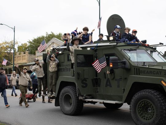 Buda &amp; Kyle celebrate Veterans Day