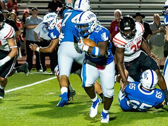 Cavs cruises past Lobos 59-7