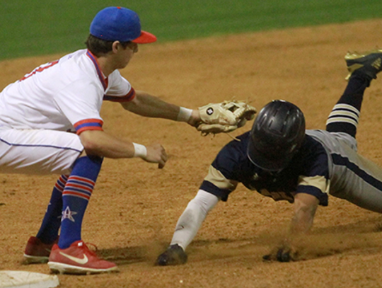 Clutch plays push Hays past Akins 9-4