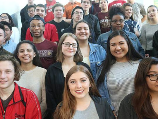College/military-bound Lobos