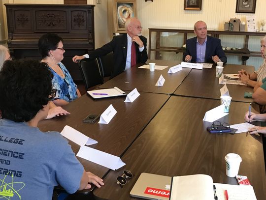 Congressional candidate holds education reform roundtable
