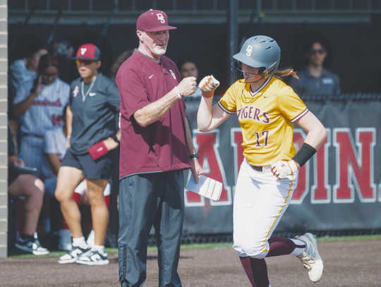 Dripping Springs Lady Tigers earn back-to-back wins over Del Valle, Weiss