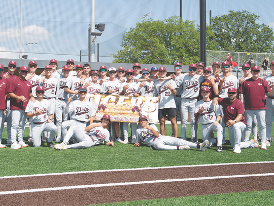 Dripping Springs Tigers advance to regional semifinals with dominant win over Brandeis Broncos