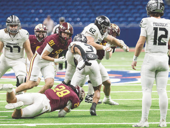 Dripping Springs Tigers fall to Vandegrift Vipers