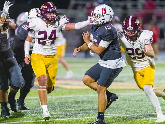 Dripping Springs Tigers football stifles Del Valle Cardinals