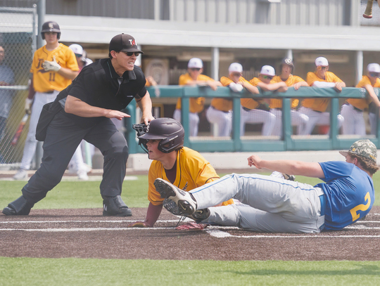 Dripping Springs Tigers rally past Anderson, dominate Trojans 10–2 in non-district win