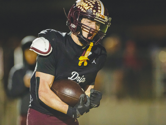 Dripping Springs Tigers roll past Bowie, stay atop district