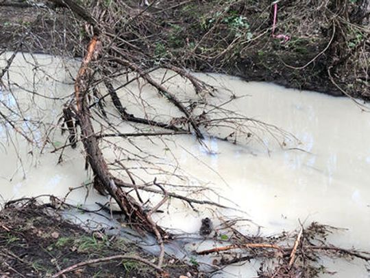 Dripping Springs wedding venue accused of causing pollution