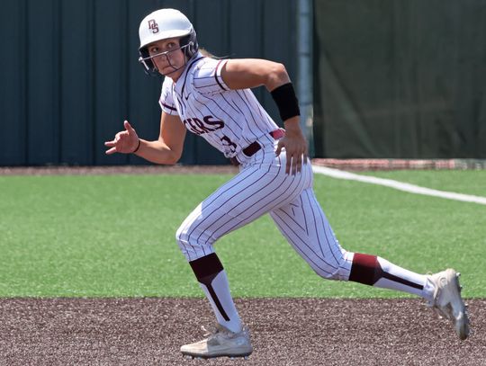 DS softball dominates LT