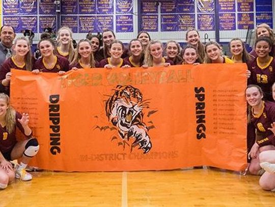 DS volleyball moving on in playoffs