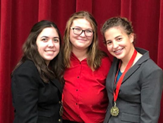 DSHS debater qualifies for state