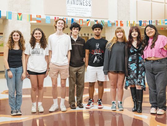 DSHS speech, debate students earn All-American honors