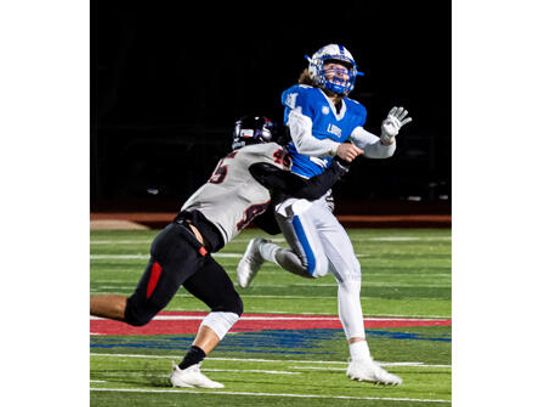 Early scores lift Bowie football past Lobos 42-14