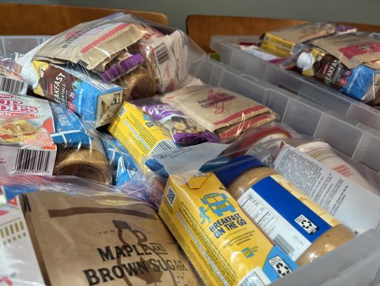 Esperanza Orosco instills hope in the community: Clothes closet and food program offers unique services