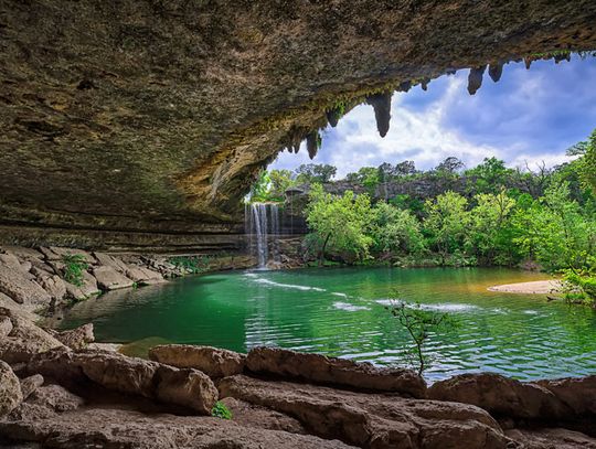 Hamilton Pool Preserve prohibits summer swimming 