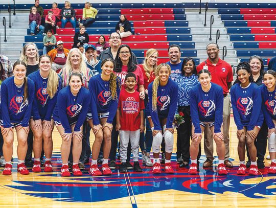 Hawks girls basketball overcomes Lockhart Lions