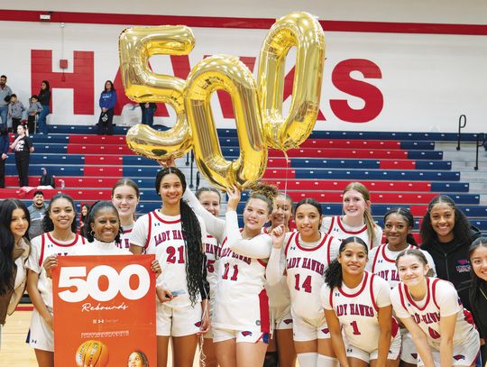 Hawks top Lady Lobos