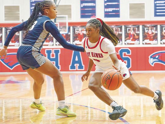 Hawks vs Hawks: Hays downs Hendrickson