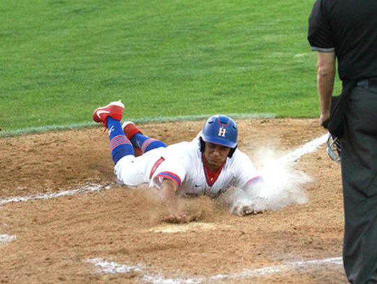 Hays blanks Del Valle to punch playoff ticket