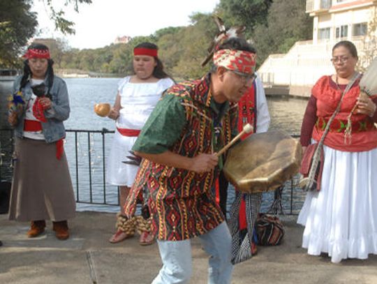 Hays County indigenous residents push U.T. for return of remains