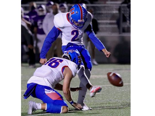 Hays fends off Del Valle 24-21