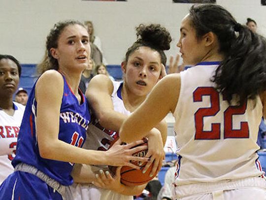 Hays girls hoops dominate Chaps for first district win
