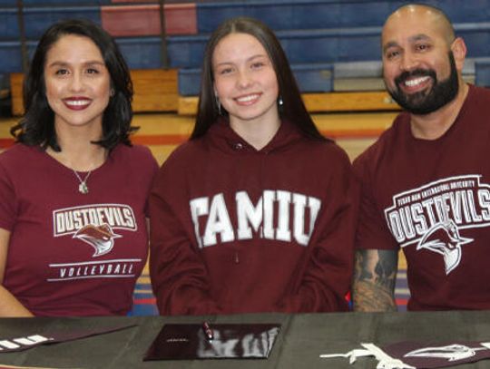 Hays Hawk Jones signs to play volleyball for TAMIU