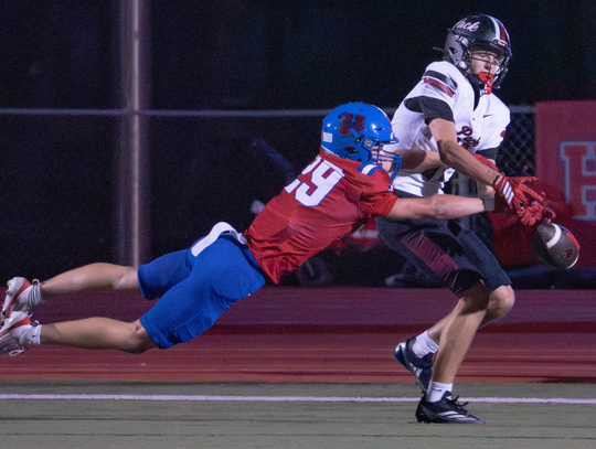 Hays Hawks downed by Weiss Wolves