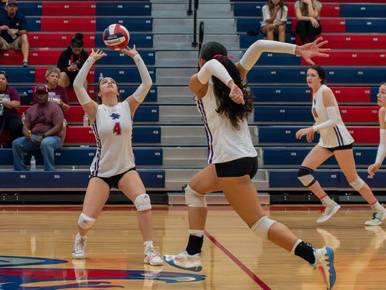 Hays Hawks Volleyball soars over Lockhart Lions