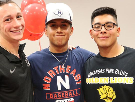Hays High athletes sign letters of intent