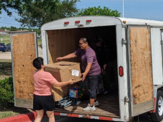 Hays Latinos United hosts Uvalde support drive