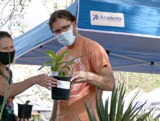 Hays Master Gardeners warm up for fall plant sale