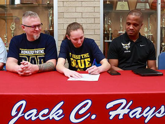 Hays’ Matthews signs Letter of Intent to play basketball at Howard Payne University
