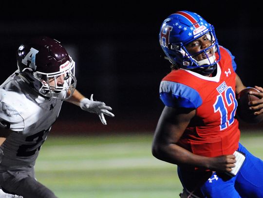 Hays outlasts Austin in 41-35 thriller