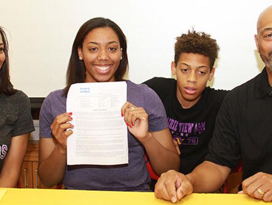 Hays&rsquo; Morton signs to Prairie View A&amp;M