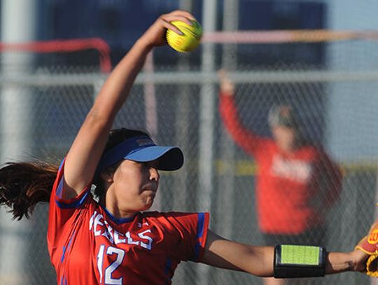 Hays’ Valdez earns district pitcher of the year title
