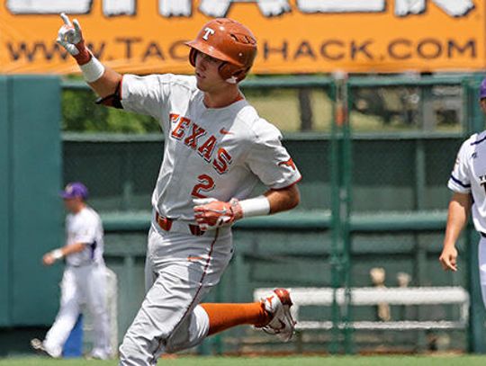 Hook ’em Horns