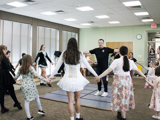 Irish dancers bedazzle Kyle community