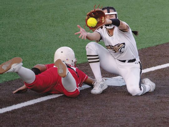 Jags softball advances to regional finals