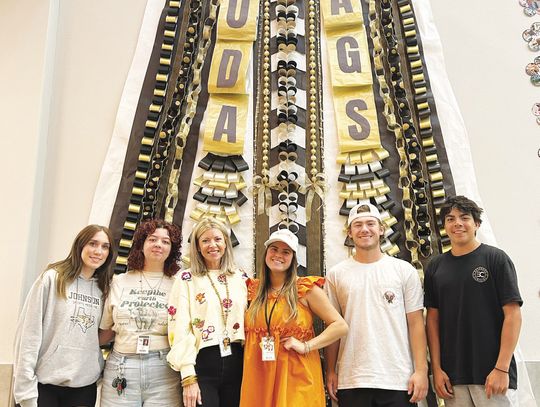 Johnson High School floral design class plants new, creative opportunities