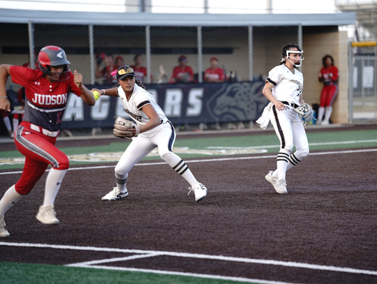 Johnson High School Jags softball remains third in district going into final week of regular season