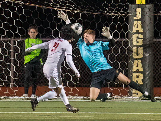 Johnson High School Jaguars fall to Bowie High School Bulldogs