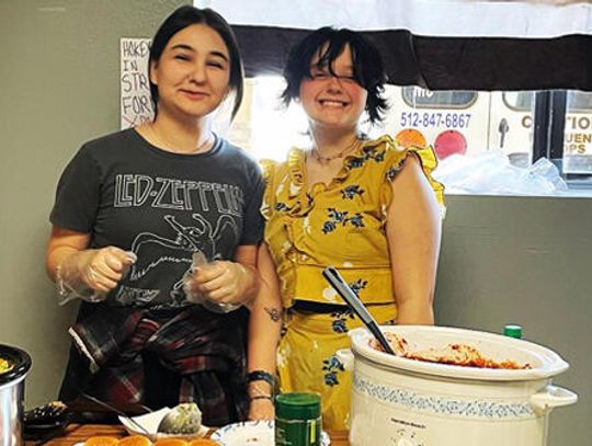 Katherine Anne Porter School raises funds to keep doors open