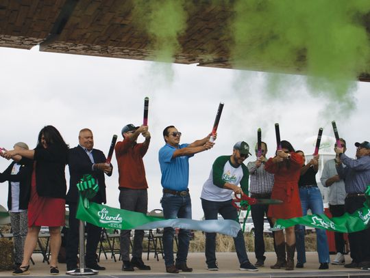 Kyle cuts ribbon at La Verde