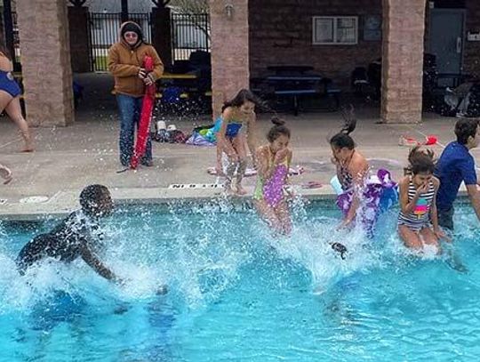 Kyle-ites splash into the new year